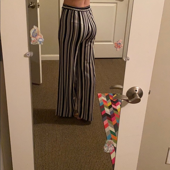 Nice and Comfy Stripe Pants - Picture 2 of 3